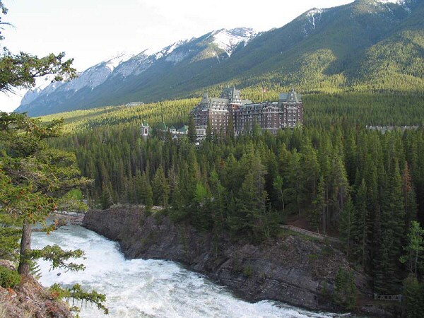 Banff_Spring_Hotel.jpg