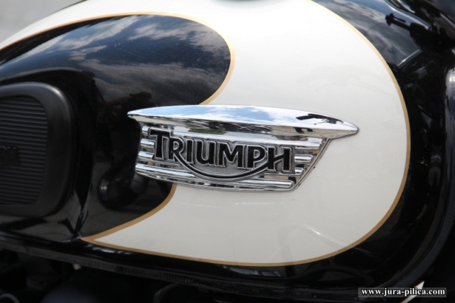 2016_Triumph_27.jpg