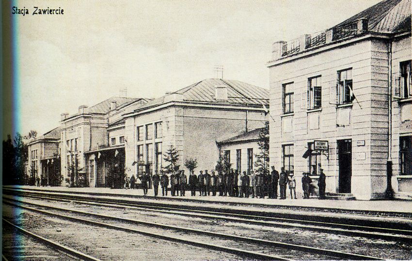 Budynek dworca w Zawierciu ok.1920.jpg