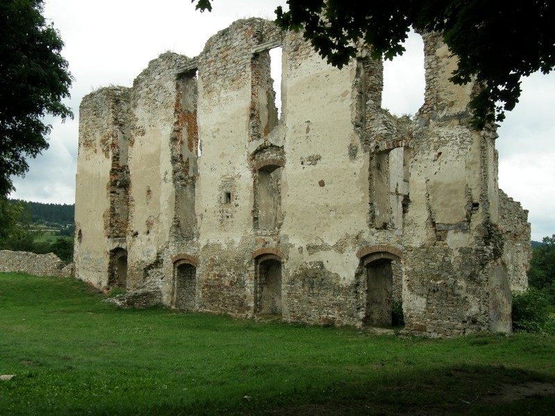 Ruiny zamku w Bodzentynie_4.jpg